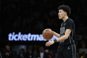 必赢-白热化！特拉奥雷外线开炮三分穿针 帮助篮网扳平比分