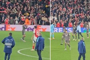 必赢体育-马卡：巴斯克斯赛后向球迷致意，表示还有次回合，比赛尚未结束