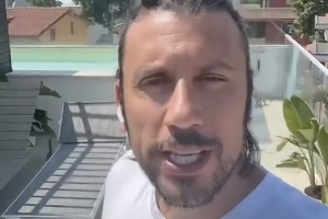 继安布罗西尼后，另一位意大利名宿扎卡尔多也自荐来苏超兼职