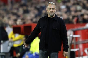 必赢下载-每体：弗里克决定巴萨今天放假，但该队仍有部分球员到健身房加练