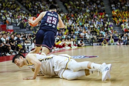 必赢体育-0比2落后&amp;胡金秋伤退！广厦出局已是时间问题？