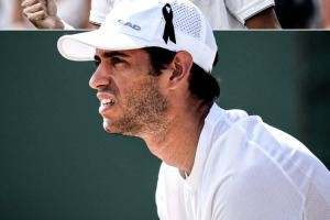 ⚫温网昨日解除全白着装规定，2名葡萄牙选手获准戴黑纱悼念若塔