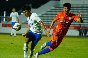 山东泰山后卫杨瑞琦租借加盟梅州客家