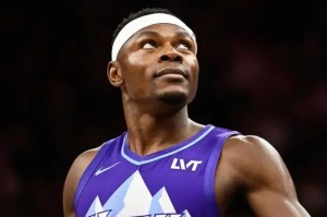 必赢官网-希布韦出战32分钟，投篮17中12得到29分17篮板3助攻