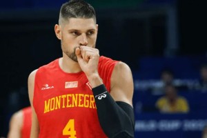 必赢体育-稳定输出！武切维奇半场5中4，罚球5中3得到11分5篮板3助攻